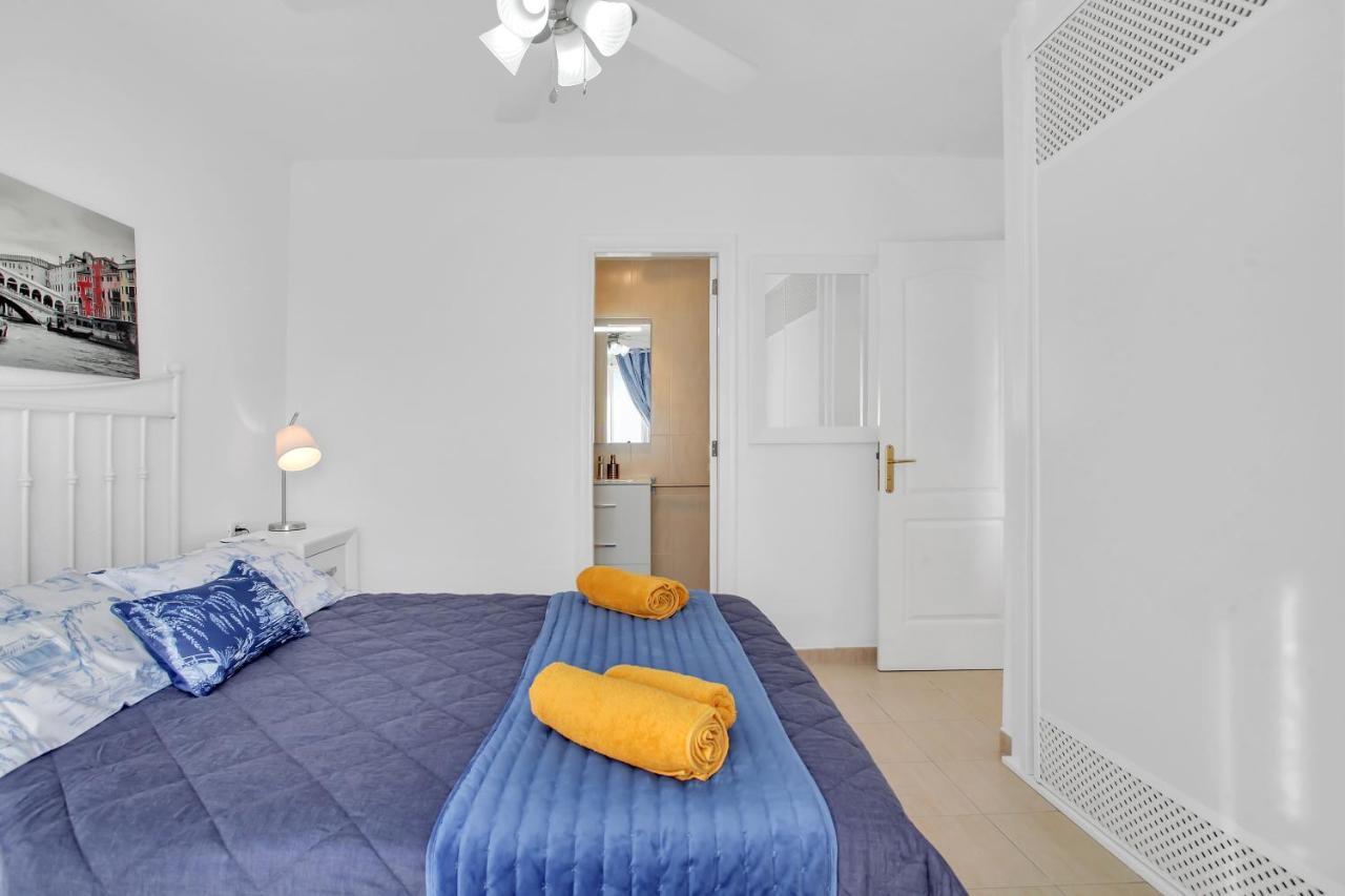 Top Floor, Sea View, Huge Terrace, Heated Pool, Garage Los Cristianos  Esterno foto