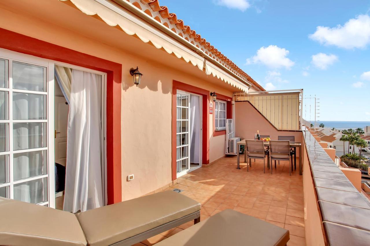Top Floor, Sea View, Huge Terrace, Heated Pool, Garage Los Cristianos  Esterno foto