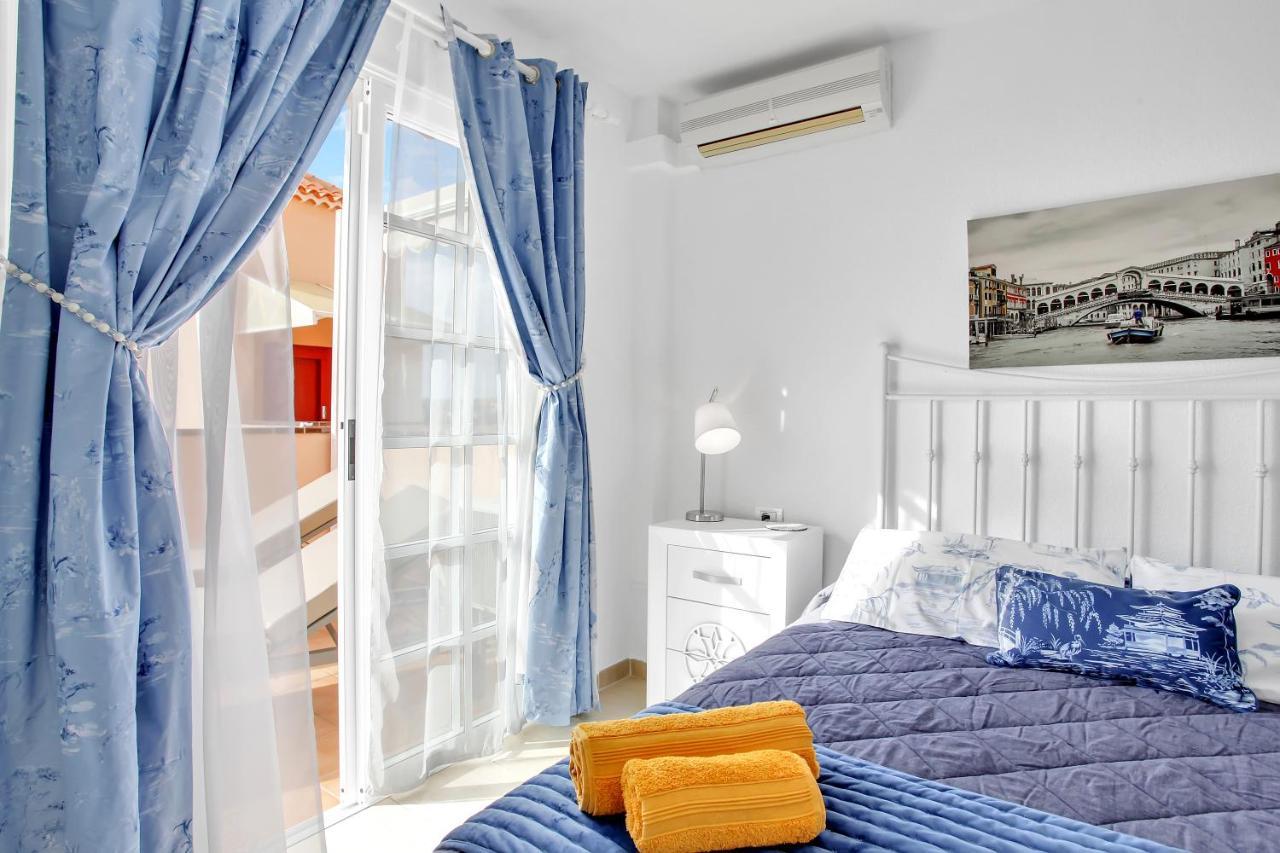 Top Floor, Sea View, Huge Terrace, Heated Pool, Garage Los Cristianos  Esterno foto