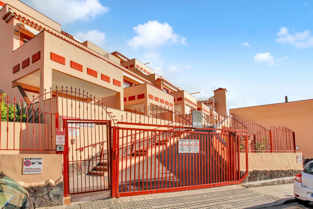 Top Floor, Sea View, Huge Terrace, Heated Pool, Garage Los Cristianos  Esterno foto